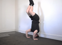How to do a Tucked Headstand To Headstand (Wall Support)